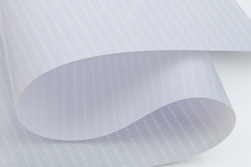 A Flex háttérvilágítású kültéri transzparensek moshatók nagynyomású vízsugárral?